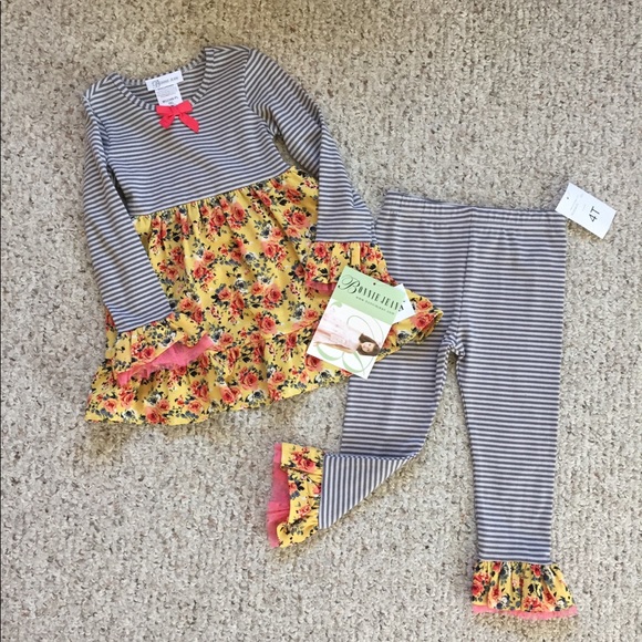 Beautiful Girls Outfit Size 4T‎ - Picture 1 of 5
